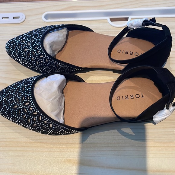 Torrid rhinestones flats w/ ankle straps size 7.5 Wide Width New never been worn - Picture 5 of 9